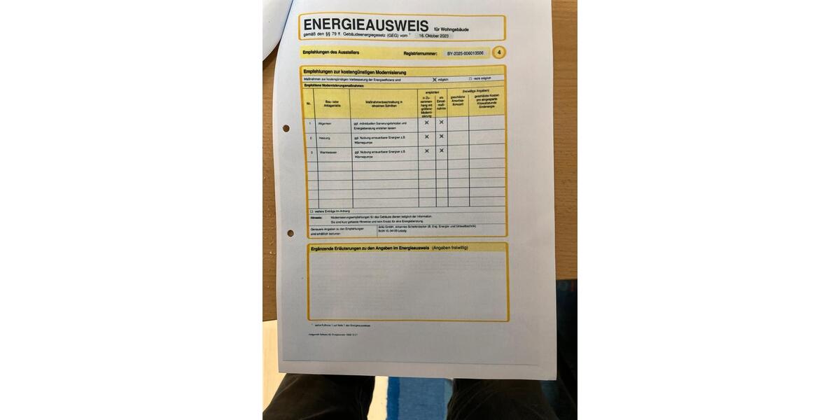 Doppelhaushälfte voll unterkellert mit Doppelgarage 2 zimmer