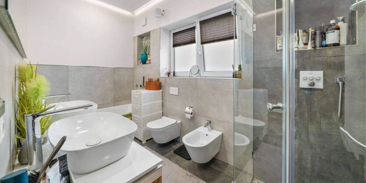 Mehrfamilienhaus, Wohnhaus Neumünster Faldera - 7 Zimmer, 211 m&sup2;, 1.660.000&euro; | Angebot:26260441