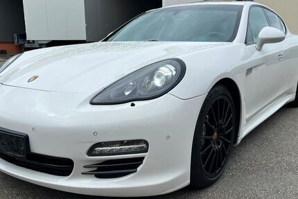 Porsche Panamera 215.000 km 17.490 &euro; Stuttgart 70439