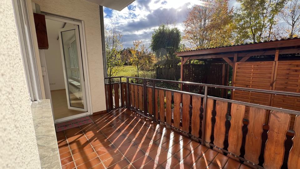 Charmante, sonnige 3-Zimmer-Wohnung mit Garage, Garten, Pergola 3 zimmer