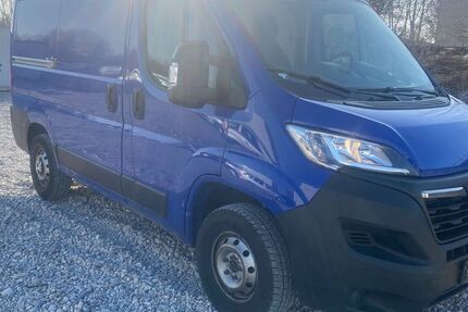 Opel Movano 179.847 km 8.990 &euro; München 81379