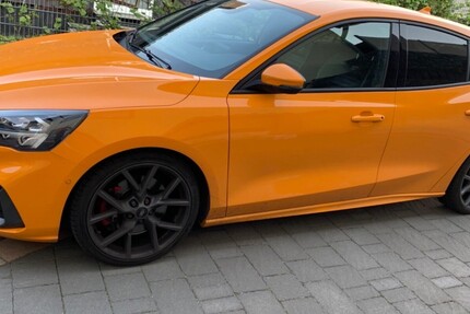 Ford Focus 58.500 km 24.500 € Siegbach 35768