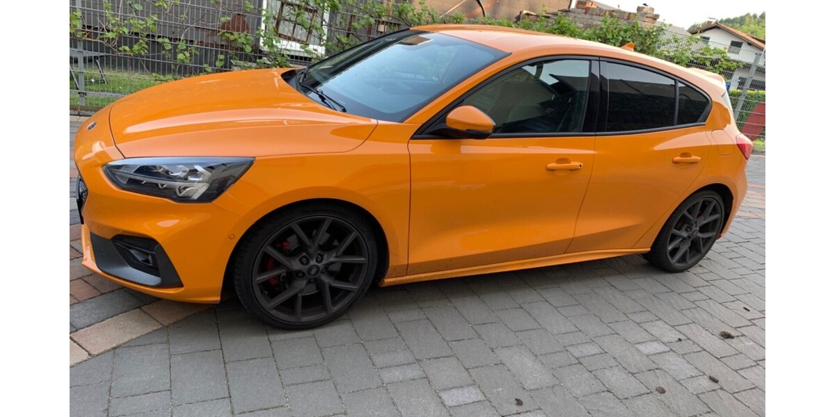 Ford Focus 58.500 km 24.500 € Siegbach 35768