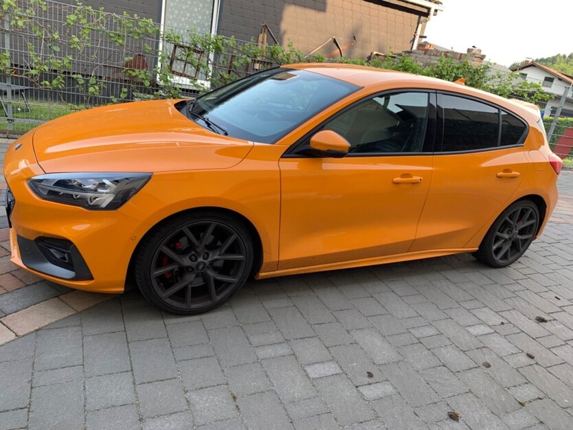 Ford Focus 58.500 km 24.500 € Siegbach 35768