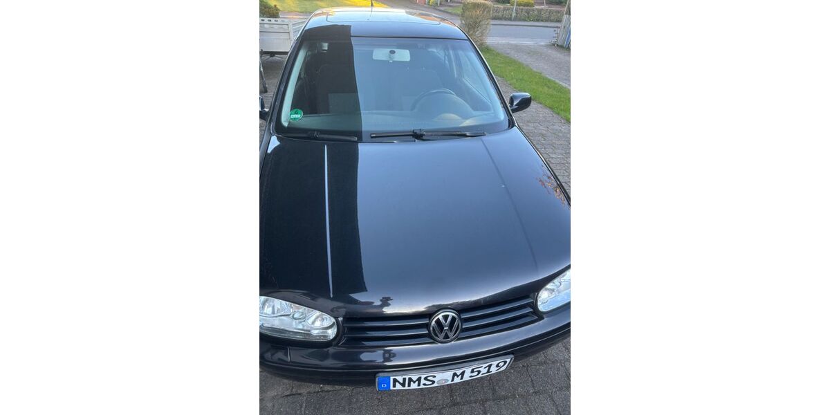 VW Golf 129.500 km 3.250 &euro; Neumünster 24537