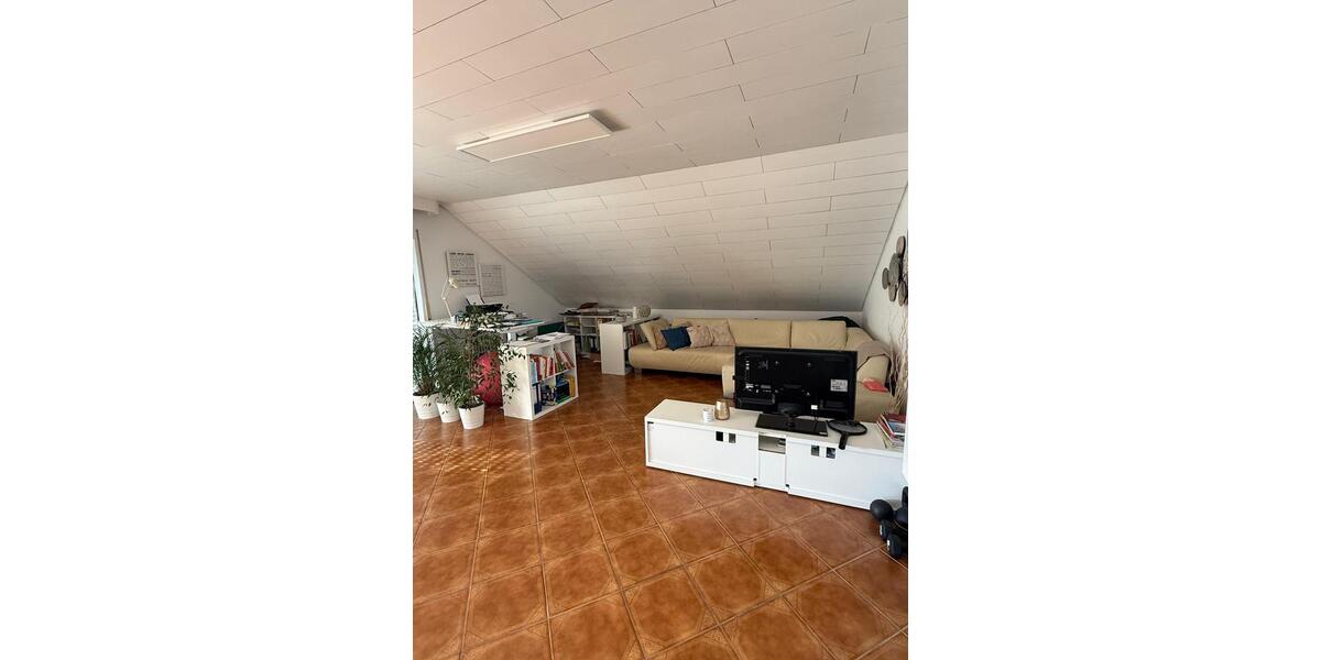 Dachgeschoßwohnung Appenweier - 3 Zimmer, 90 m&sup2;, 850&euro; | Angebot:26414257