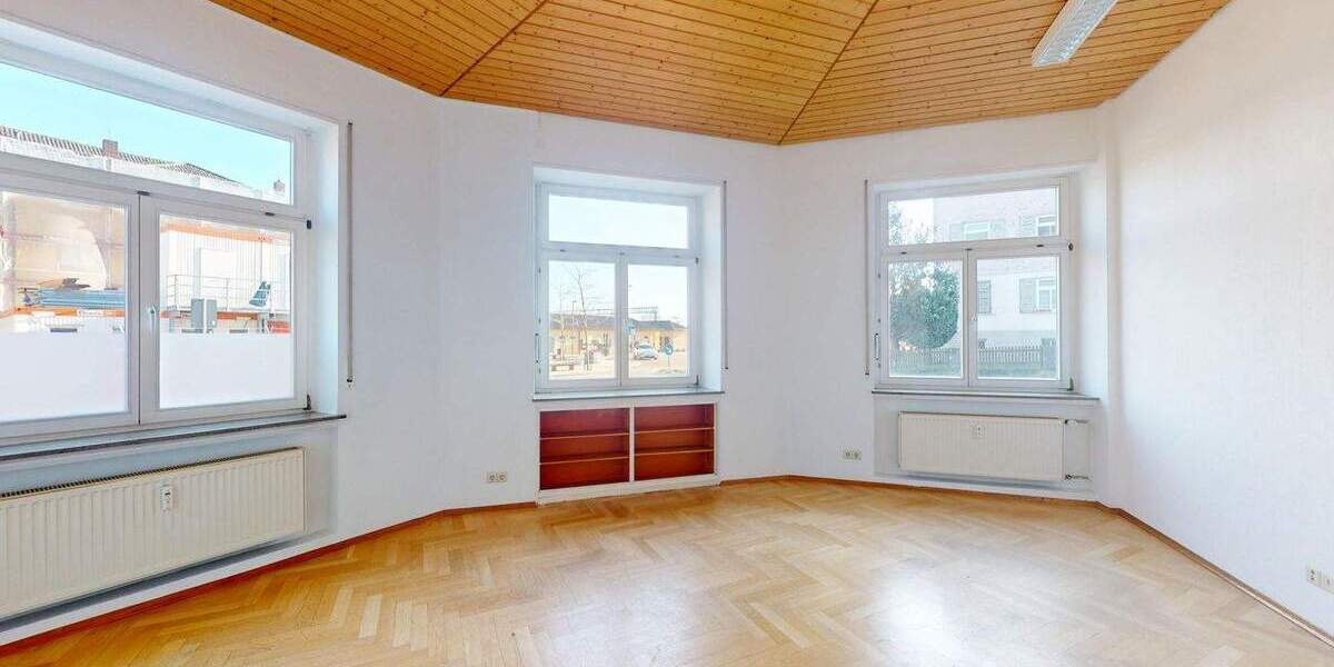 Wohn- und Geschäftshaus mit Gewerbe im EG und zwei großzügigen Wohnungen in Bahnhofsnähe zimmer