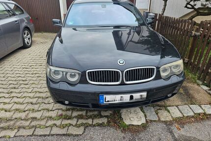 BMW 745