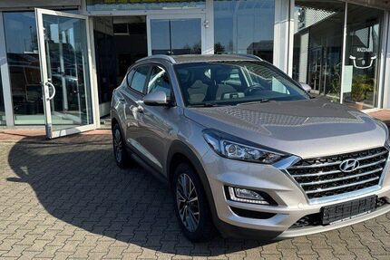Hyundai TUCSON 97.800 km 13.990 &euro; Klötze 38486