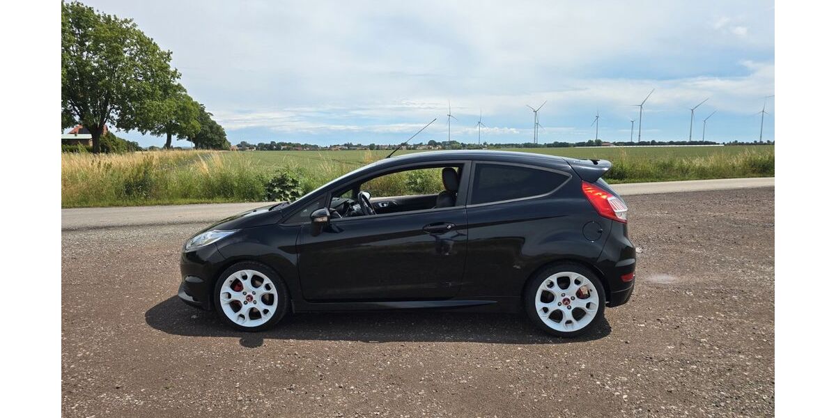 Ford Fiesta 198.000 km 6.800 &euro; Söllingen 38387