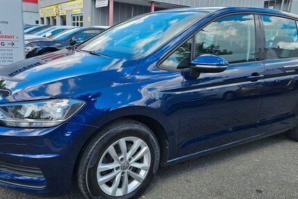 VW Touran 135.821 km 15.970 &euro; Fürth 90763
