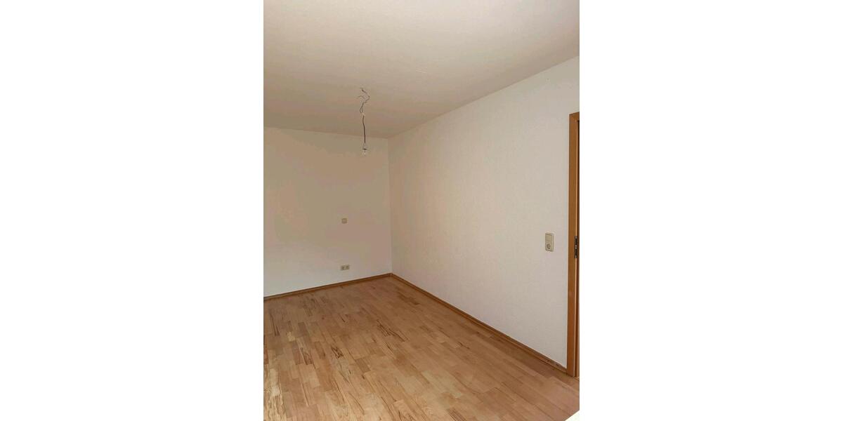 Etagenwohnung Marktheidenfeld - 4 Zimmer, 130 m&sup2;, 900&euro; | Angebot:26330232