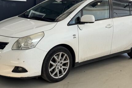 Toyota Verso 242.000 km 5.450 &euro; Schwerte 58239