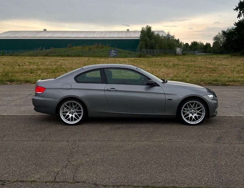 320