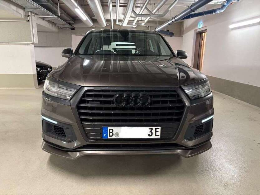 Q7