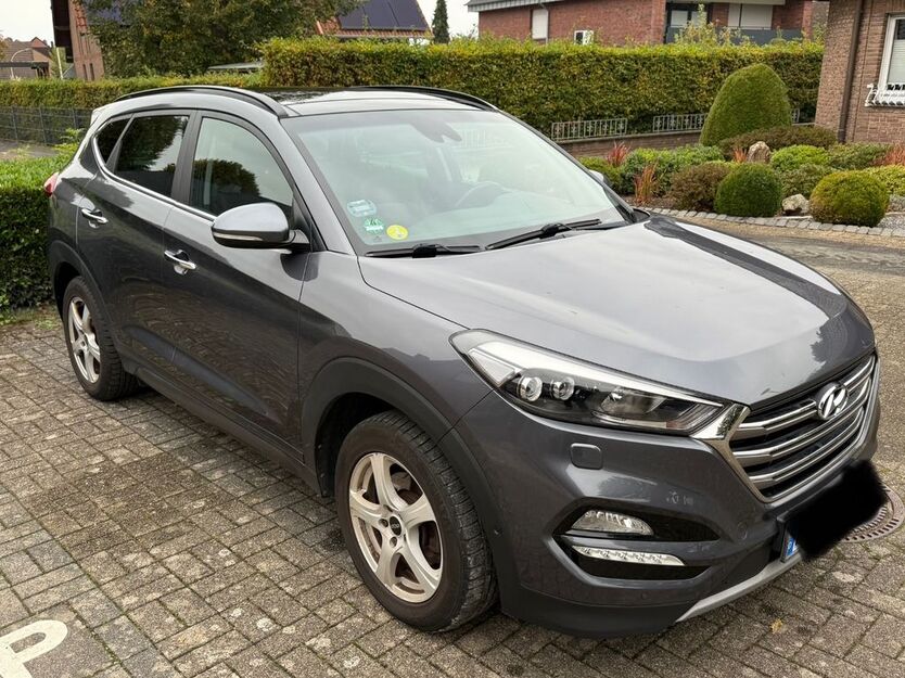 Hyundai TUCSON 136.000 km 13.800 € Übach-Palenberg 52531