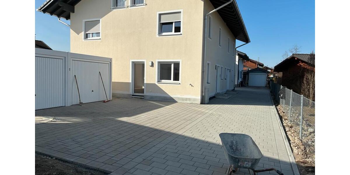 Doppelhaushälfte Riedering - 4 Zimmer, 138 m&sup2;, 2.000&euro; | Angebot:23353551