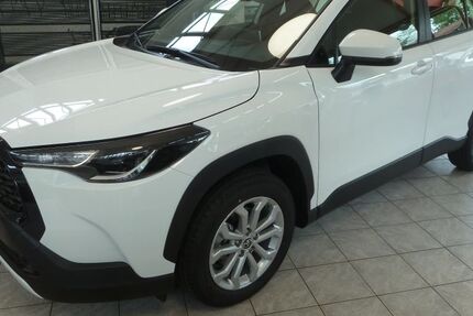 Toyota Corolla Cross 14.610 km 29.880 &euro; Moorenweis 82272