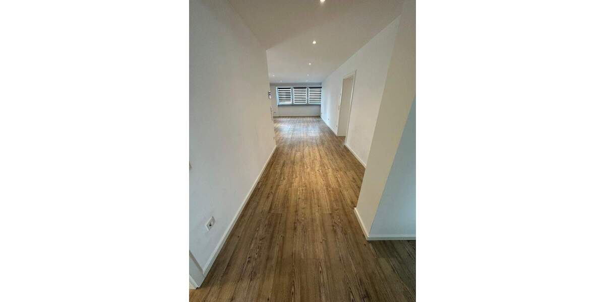 Etagenwohnung Trier Innenstadt - 2 Zimmer, 97 m&sup2;, 1.330&euro; | Angebot:26274487