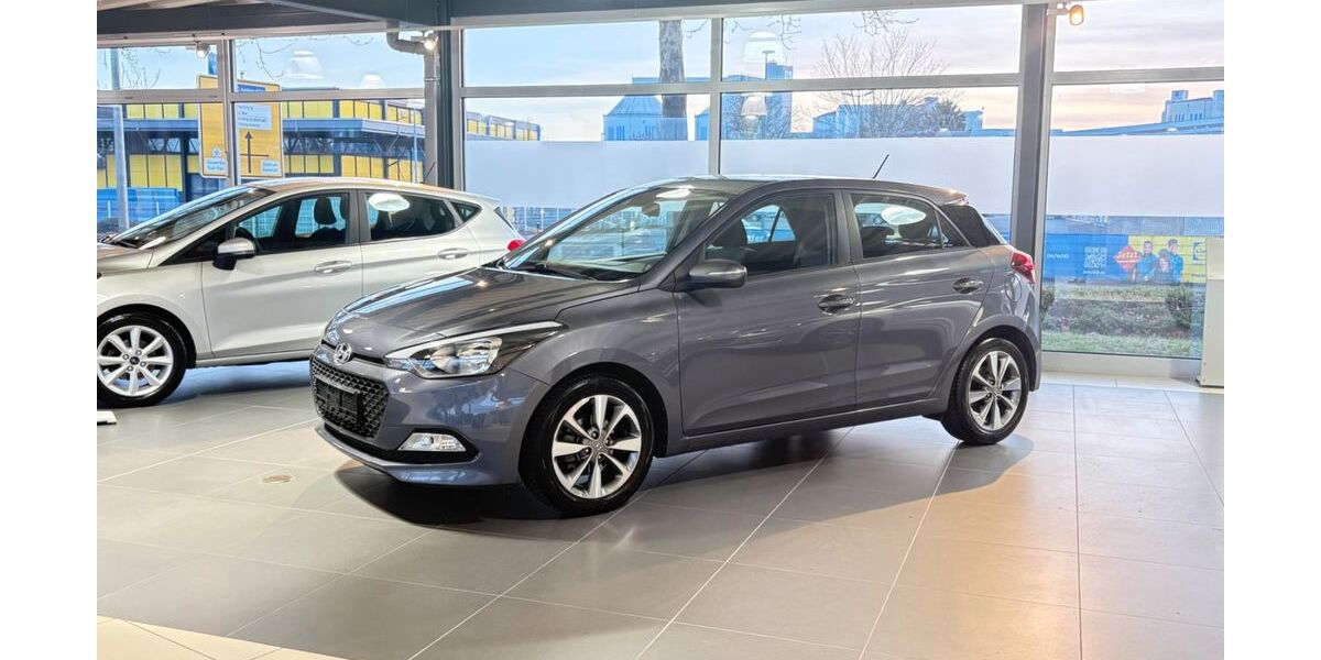 Hyundai i20 33.000 km 8.999 &euro; Jülich 52428