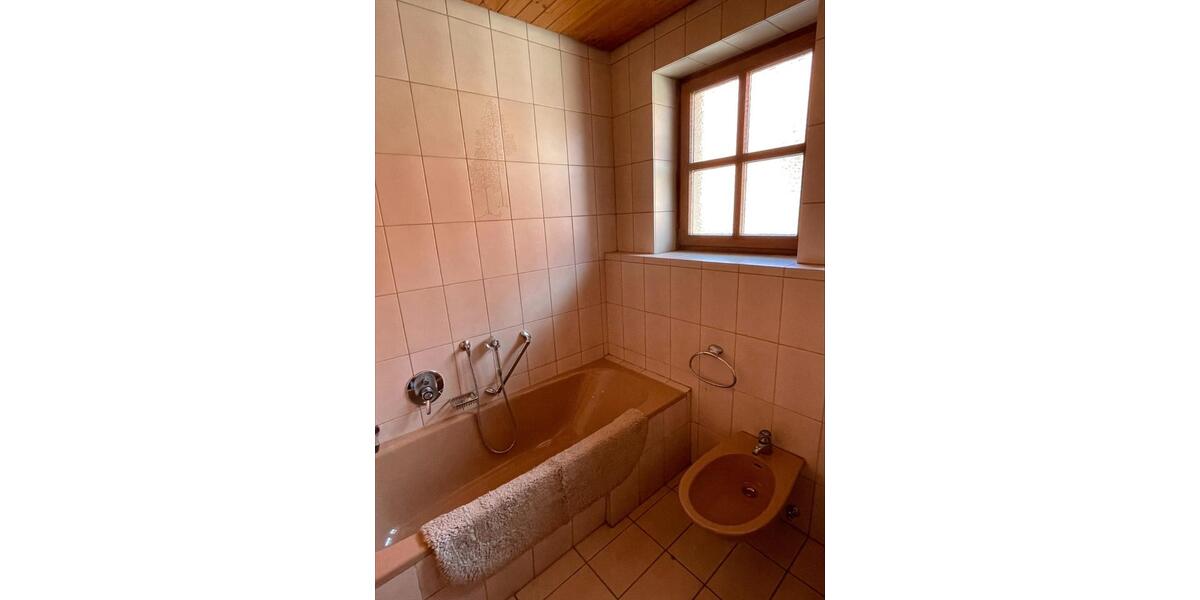 Einfamilienhaus Oberstreu - 8 Zimmer, 206 m&sup2;, 345.000&euro; | Angebot:26579521