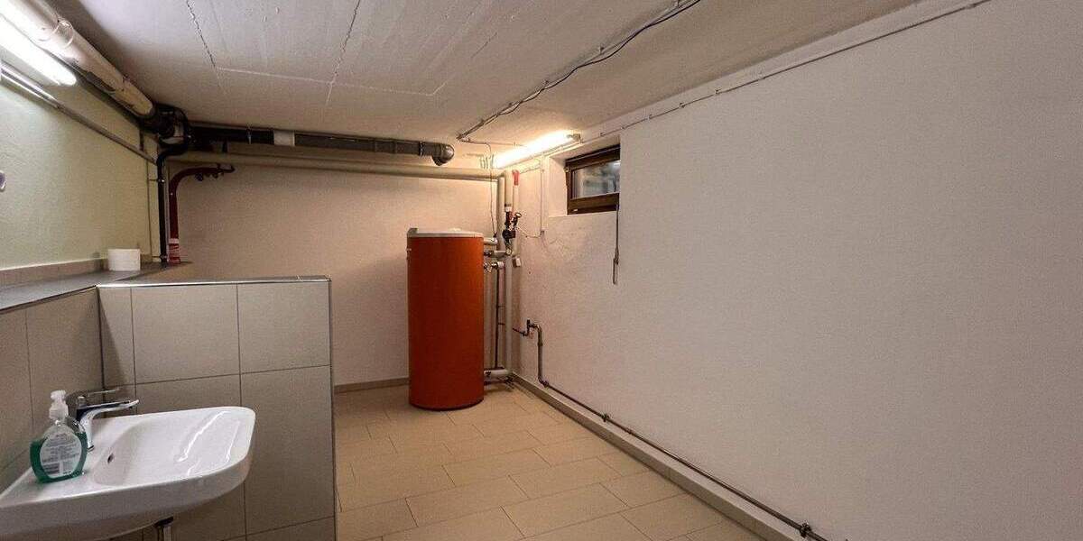 Mehrfamilienhaus, Wohnhaus Bad Füssing Würding - 7 Zimmer, 255 m&sup2;, 850.000&euro; | Angebot:25776956