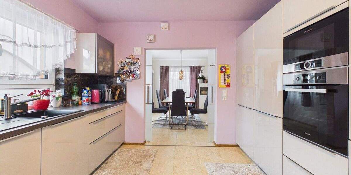 Einfamilienhaus Rottenburg an der Laaber Rottenburg - 4 Zimmer, 148 m&sup2;, 698.000&euro; | Angebot:25695148