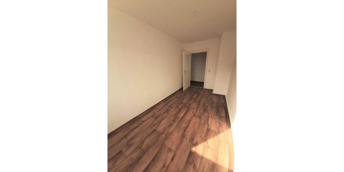 Etagenwohnung Löbau - 3 Zimmer, 66 m&sup2;, 444&euro; | Angebot:26688125
