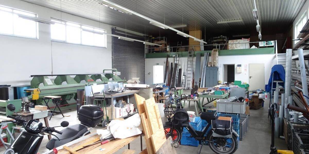 Gewerbehalle mit Büro ideal als Werkstatt- oder Lagerfläche im Nord-Osten von Herzogenaurach zimmer