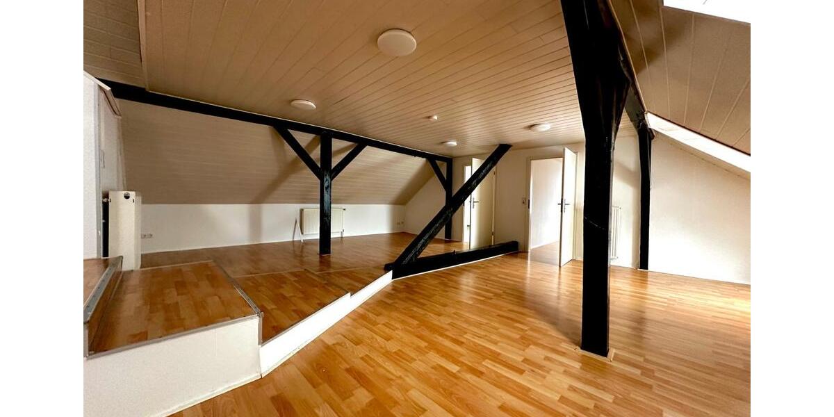 Großzügige 4-Zimmer-Altbauwohnung im Ortszentrum von Neuenburg 4 zimmer