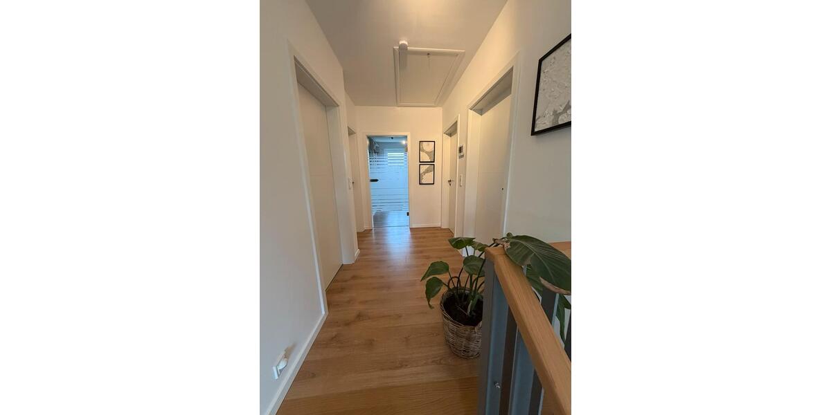 Einfamilienhaus Bad Arolsen - 5.5 Zimmer, 198 m&sup2;, 589.000&euro; | Angebot:24729642