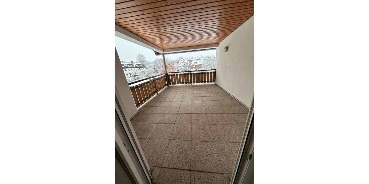 Etagenwohnung Vellmar - 6 Zimmer, 130 m&sup2;, 1.000&euro; | Angebot:24788512