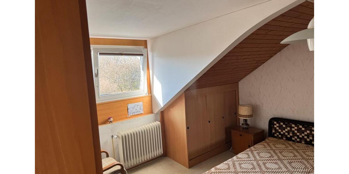 Doppelhaushälfte Schwalbach - 6 Zimmer, 136 m&sup2;, 160.000&euro; | Angebot:27225706