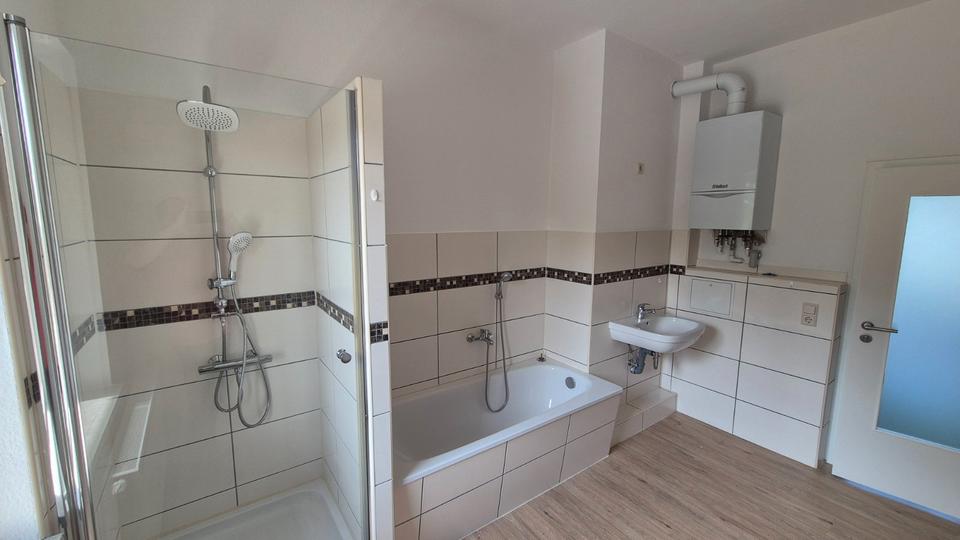 Mehrfamilienhaus, Wohnhaus Apolda - 20 Zimmer, 300 m&sup2;, 425.000&euro; | Angebot:27401644