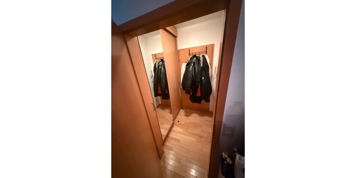 Etagenwohnung Wiesbaden Schierstein - 1 Zimmer, 28 m&sup2;, 750&euro; | Angebot:26676073