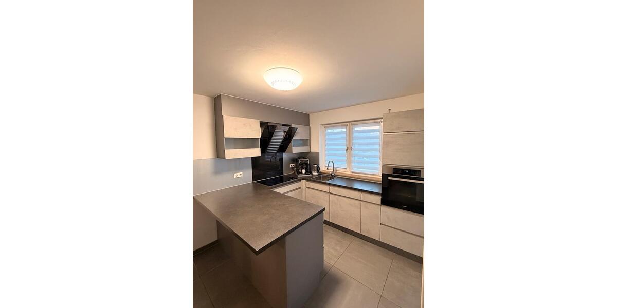 Etagenwohnung Reutlingen - 4 Zimmer, 120 m&sup2;, 440&euro; | Angebot:24624013