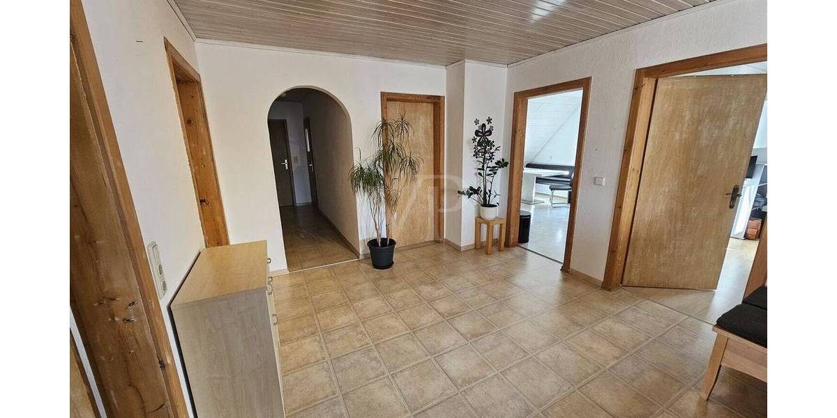 Mehrfamilienhaus, Wohnhaus Lehrberg Gräfenbuch - 7 Zimmer, 188 m&sup2;, 359.000&euro; | Angebot:25679034