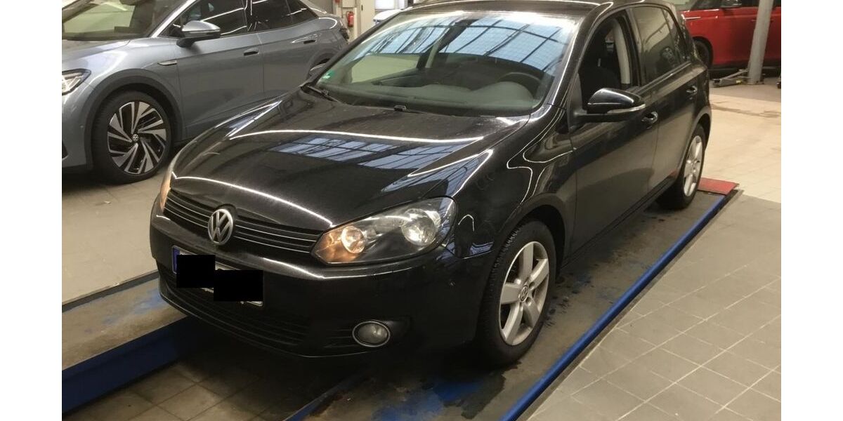 VW Golf 66.100 km 8.299 &euro; Lübeck 23554