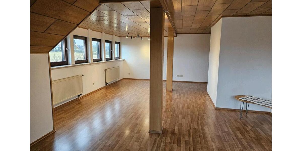 Etagenwohnung Petersaurach - 3 Zimmer, 105 m&sup2;, 1.050&euro; | Angebot:25353315