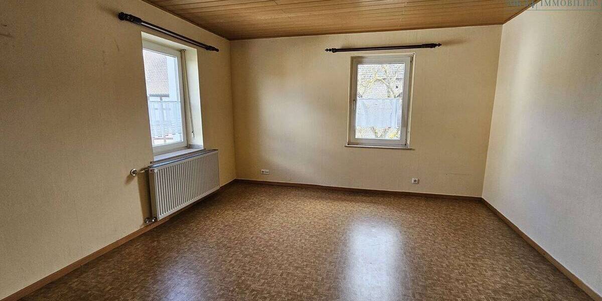 Einfamilienhaus Gießen Rödgen - 8 Zimmer, 186 m&sup2;, 439.000&euro; | Angebot:26128323