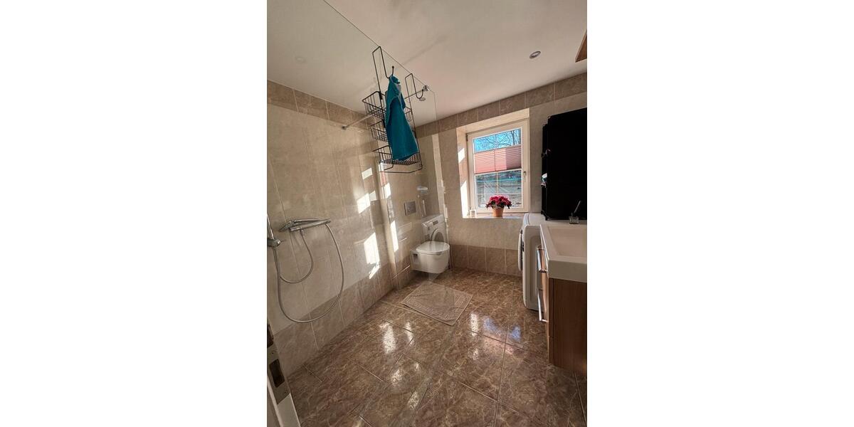 Erdgeschoßwohnung Limbach-Oberfrohna Oberfrohna - 3 Zimmer, 70 m&sup2;, 720&euro; | Angebot:25640285