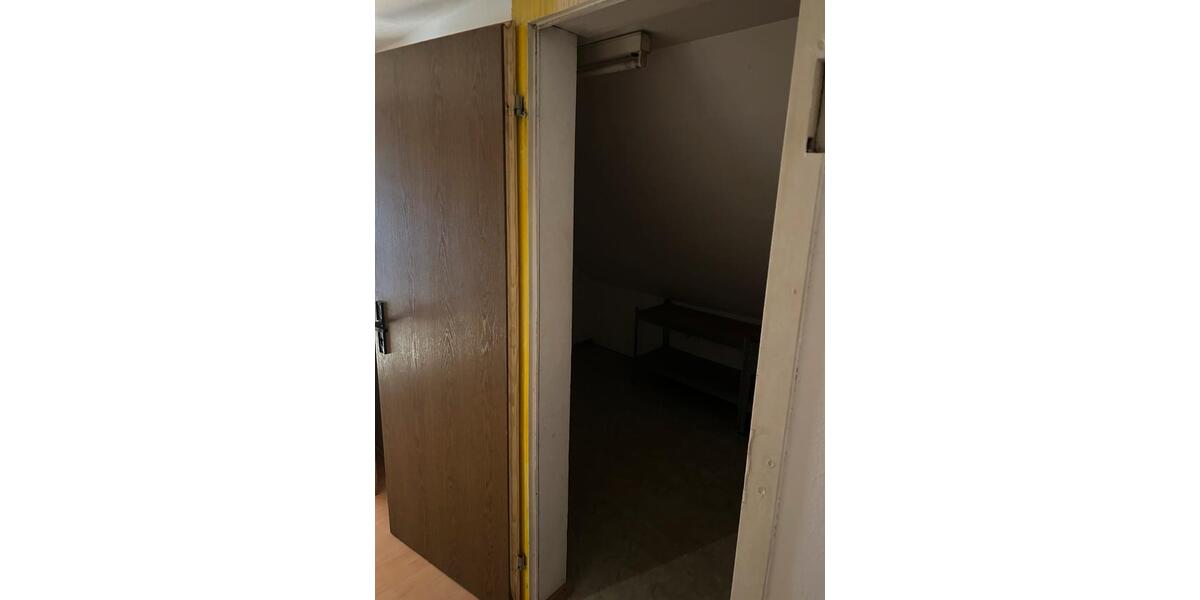 Dachgeschoßwohnung Kahla - 2 Zimmer, 55 m&sup2;, 500&euro; | Angebot:24952102