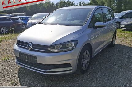 VW Touran 136.087 km 8.285 &euro; Achern 77855