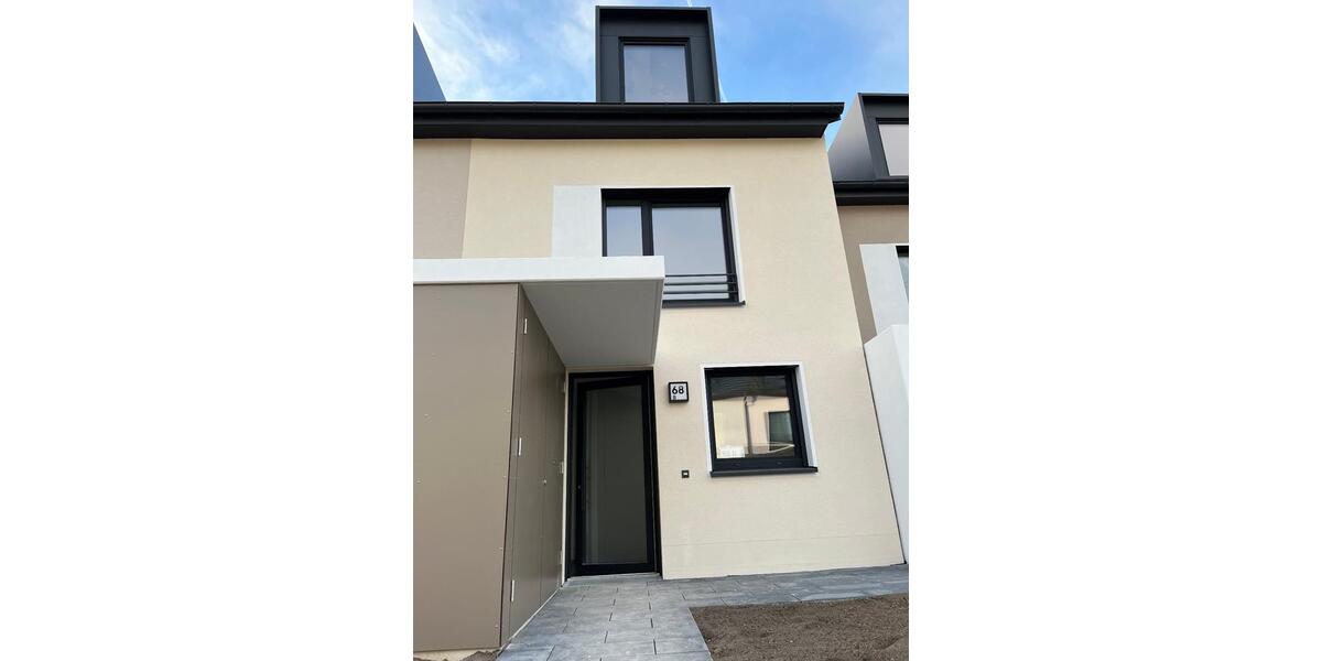 Neubau-Reihenhaus in Fürth-Burgfarrnbach mit Einbauküche 5 zimmer