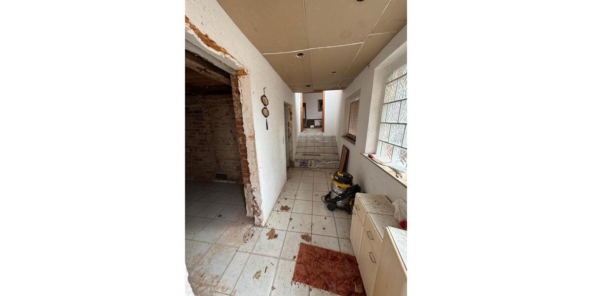 Einfamilienhaus Nordstemmen - 8 Zimmer, 1.000 m&sup2;, 129.900&euro; | Angebot:25174981