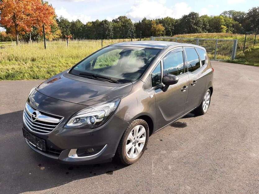 Opel Meriva 89.000 km 7.990 € Dresden 01259