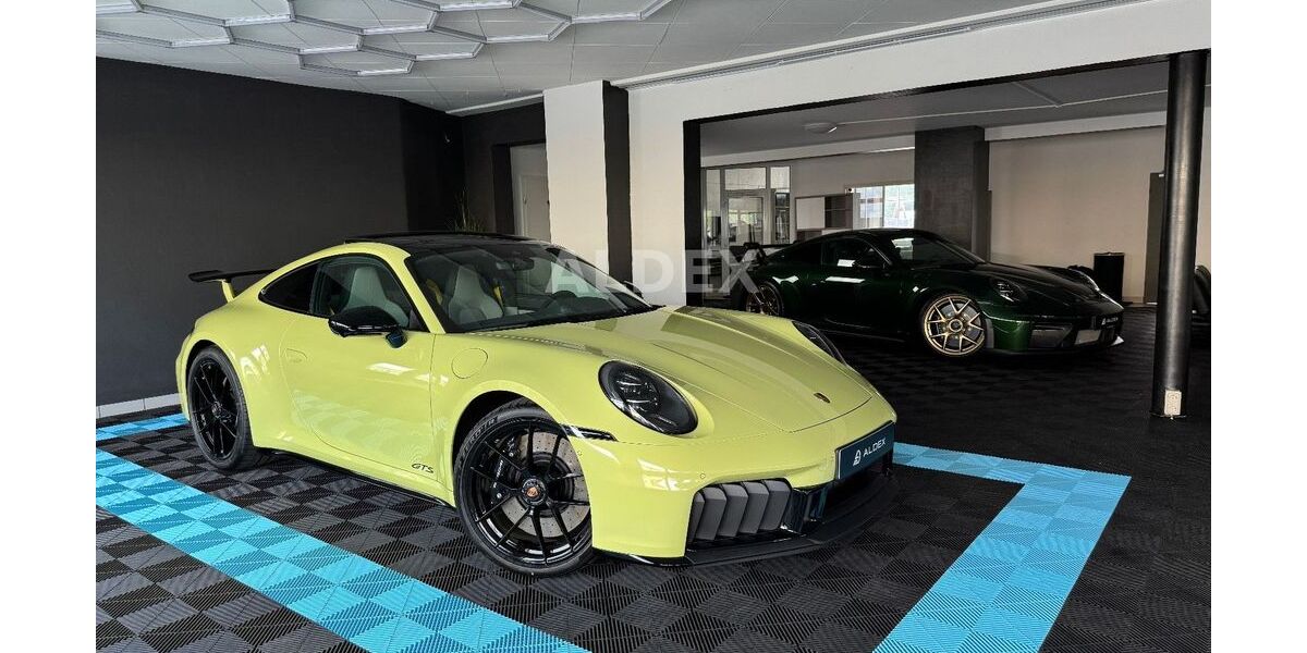 Porsche 992 8.900 km 189.911 &euro; Bad Arolsen 34454