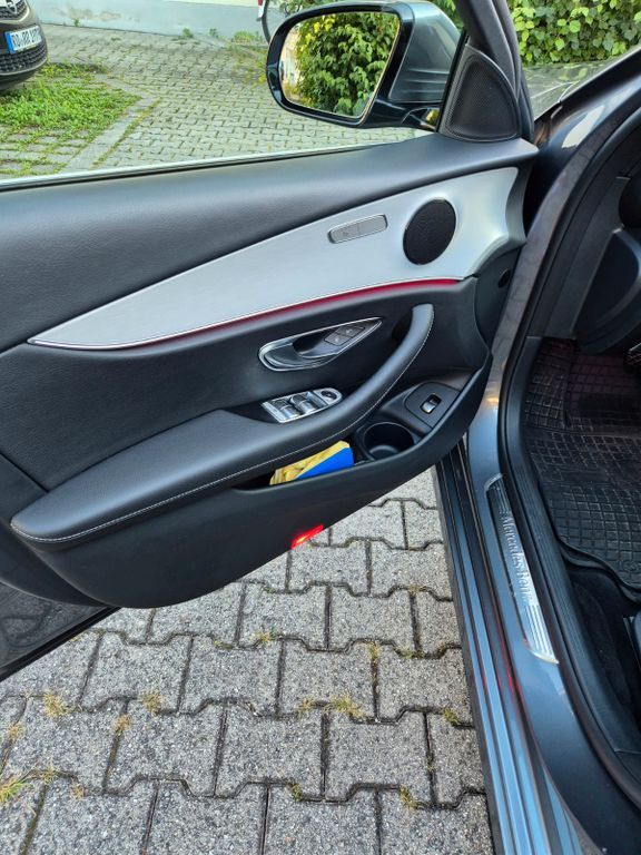 E 220