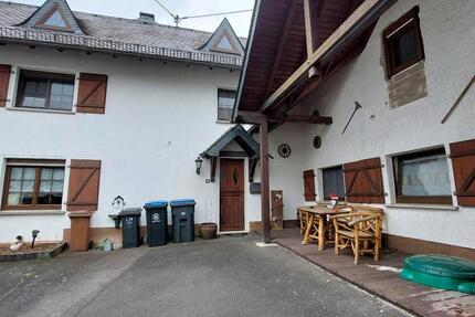 Haus Düngenheim - 3 Zimmer, 140 m&sup2;, 850&euro; | Angebot:25149189