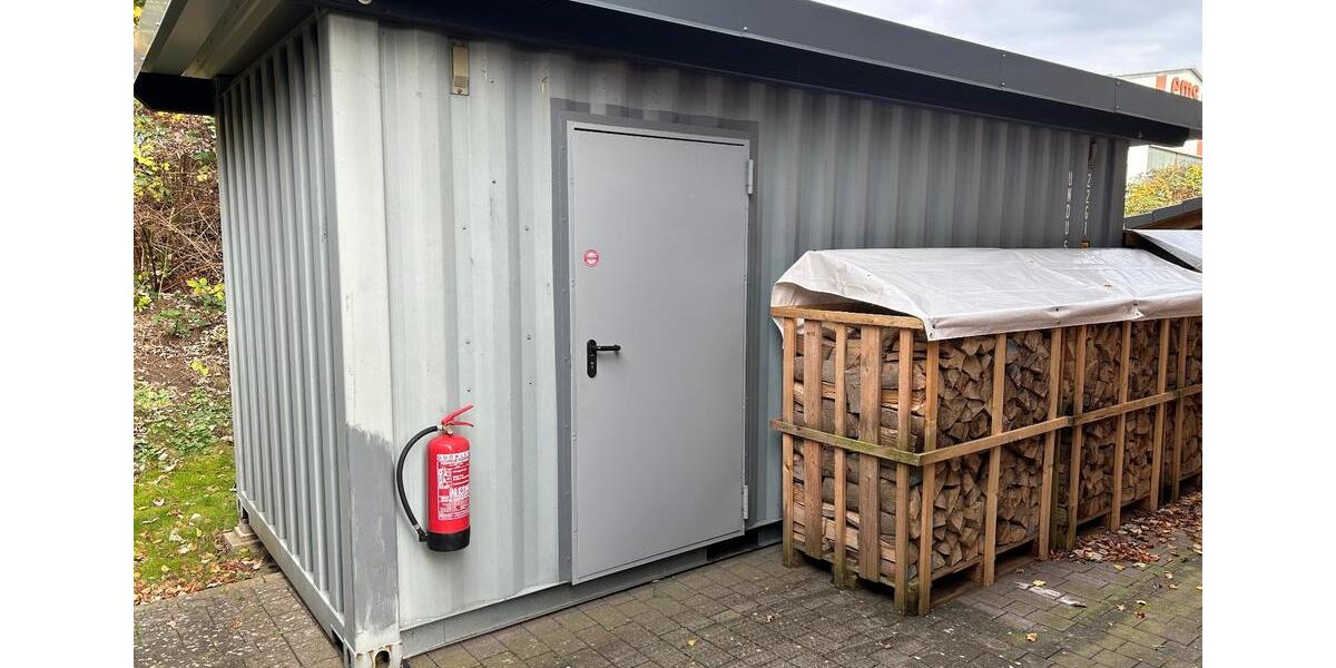 Büro 114 m² (1. OG) mit Stellplätzen und Lagerräumen zimmer